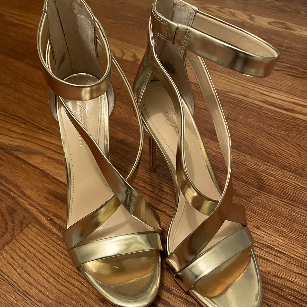 Vince Camuto Imagine Devin Gold - 8.5